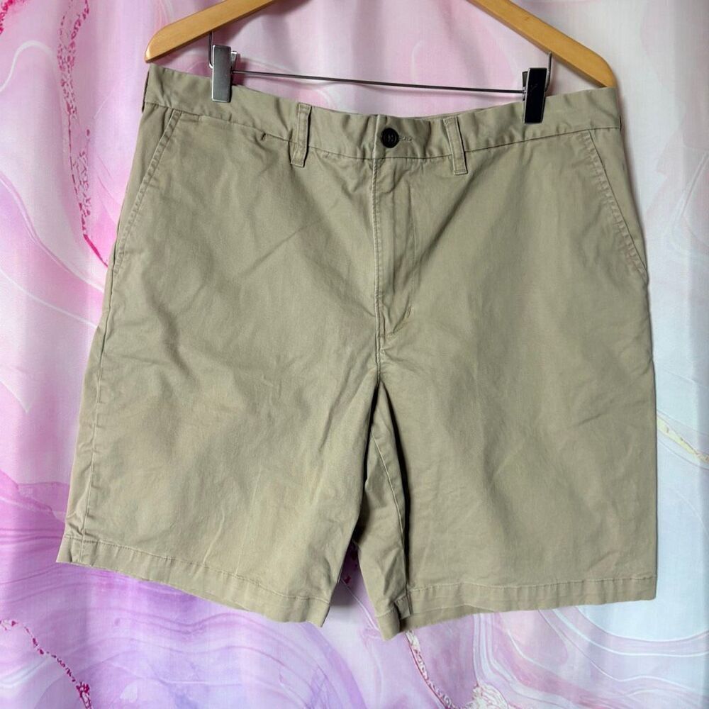 Lands' End 37 Tan Khaki Flat Front Shorts Preppy Sporty Casual Outdoors Classic